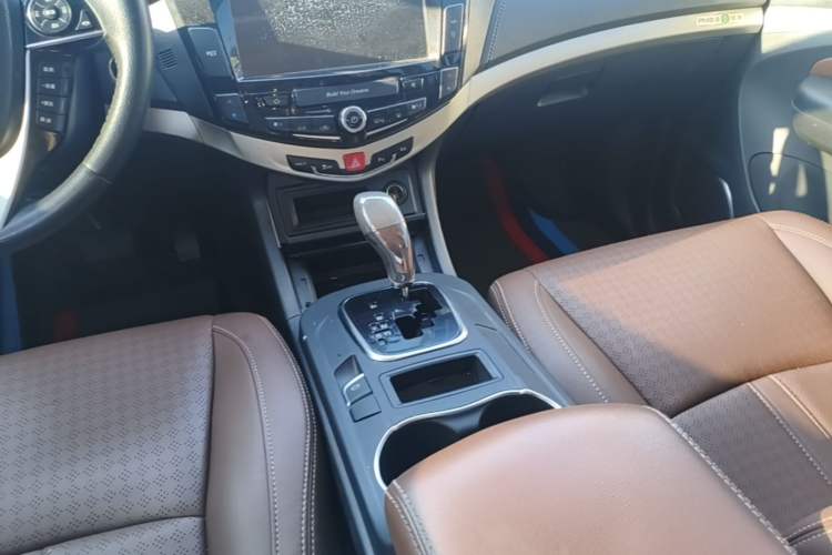 Used BYD S7 2016 2.0T Automatic Prestige Edition Gear Lever