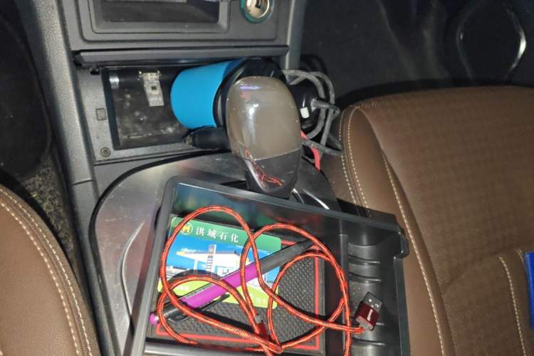 Used BYD S7 2016 2.0T Automatic Prestige Plus Gear Lever