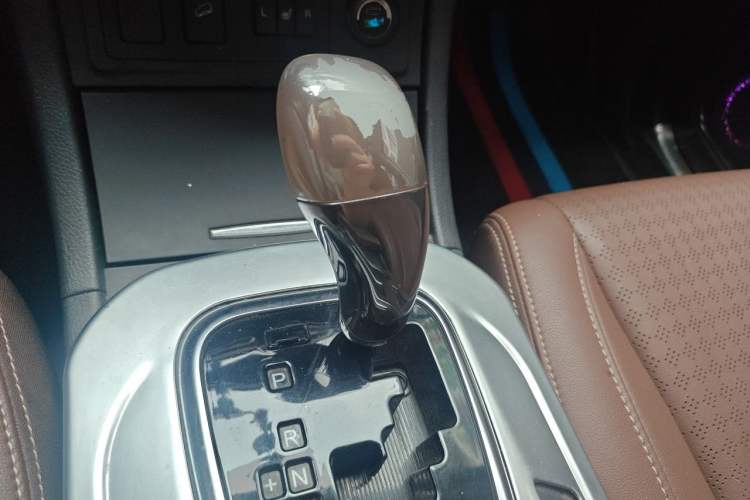 Used BYD S7 2016 2.0T Automatic Flagship Plus Gear Lever
