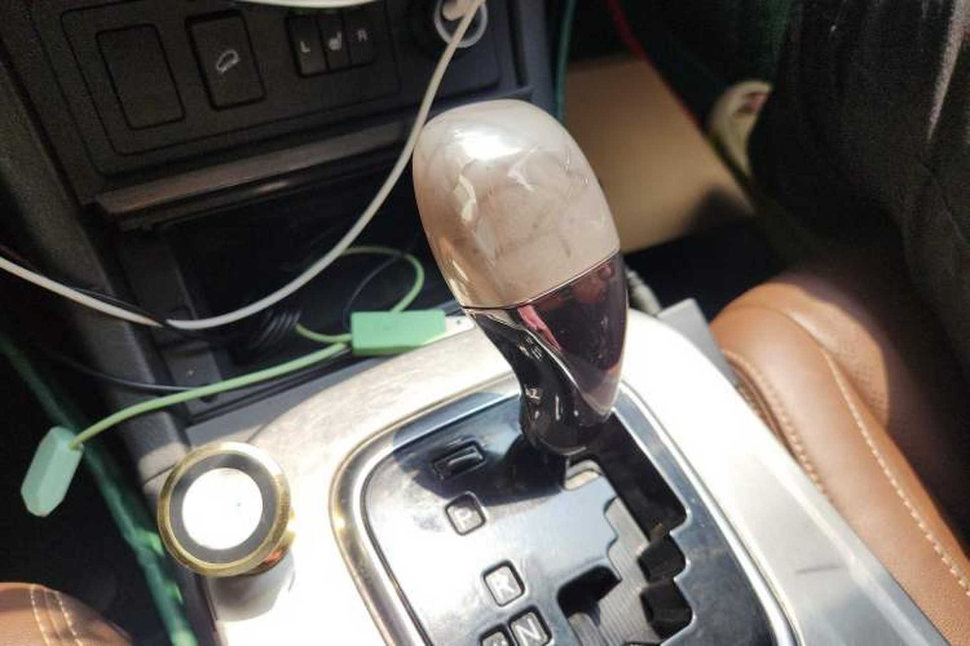 Used BYD S7 2016 2.0T Automatic Flagship Plus Gear Lever