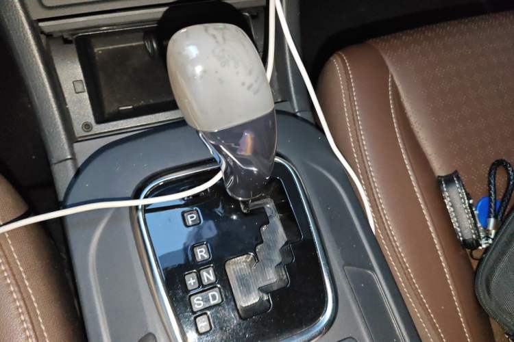 Used BYD S7 2016 2.0T Automatic Prestige Plus Gear Lever