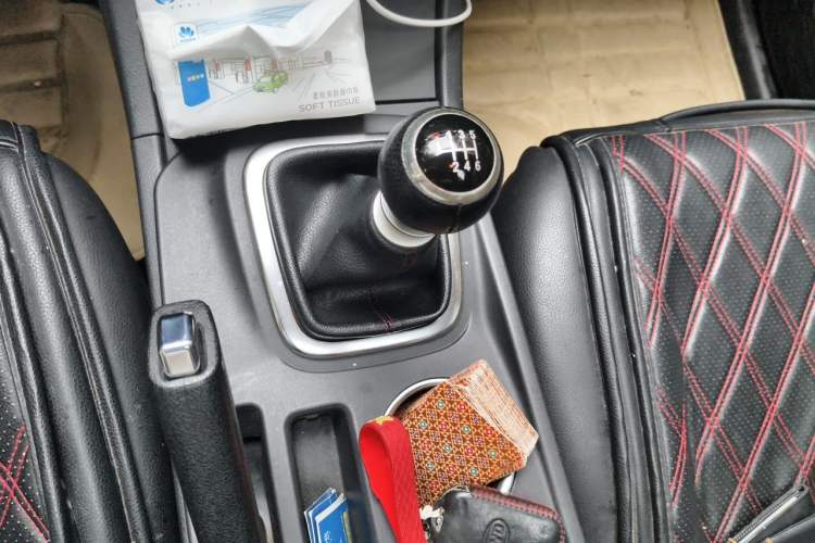 Used BYD S7 2016 1.5T Manual Luxury Edition Gear Lever