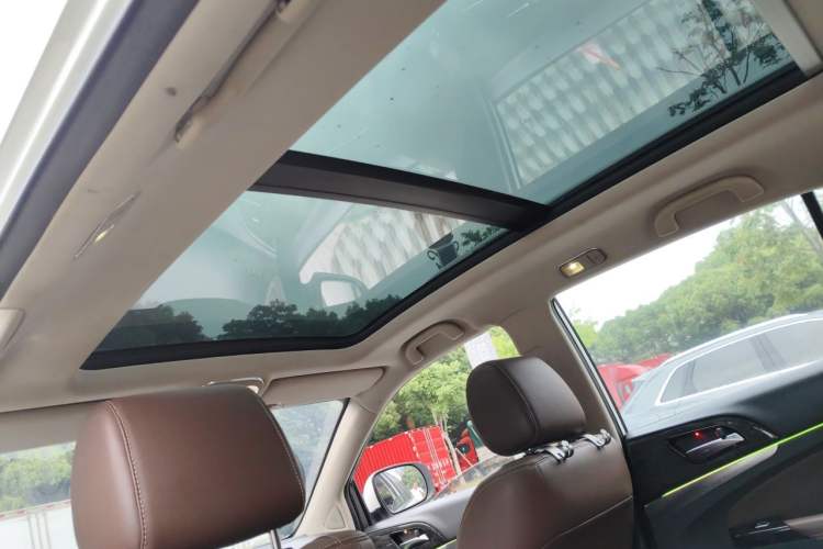 Used BYD S7 2016 2.0T Automatic Prestige Plus Headliner