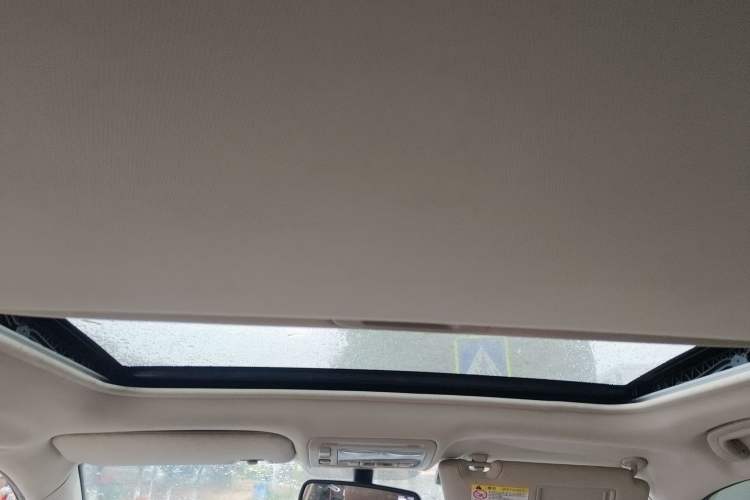 Used BYD S7 2016 1.5T Manual Luxury Edition Headliner