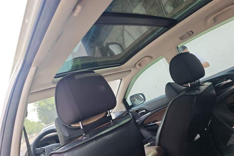 Used BYD S7 2016 2.0T Automatic Prestige Edition Headliner
