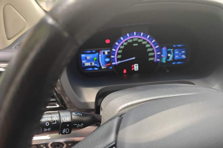 Used BYD S7 2016 2.0T Automatic Prestige Plus Instrument Cluster