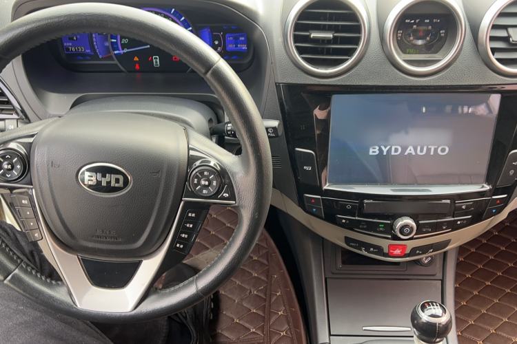Used BYD S7 2016 1.5T Manual Luxury Edition Interior 3