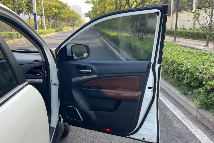 Used BYD S7 2016 1.5T Manual Luxury Edition Interior 5