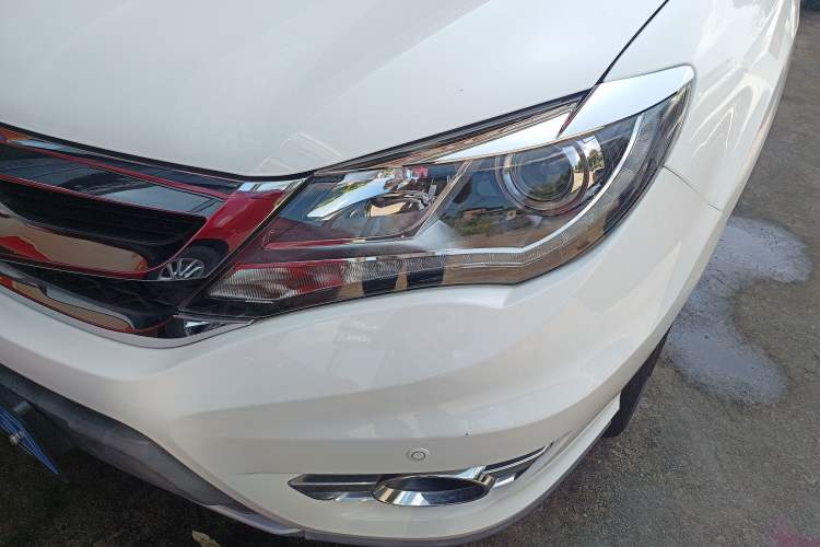 Used BYD S7 2016 2.0T Automatic Prestige Plus Left Front Headlight