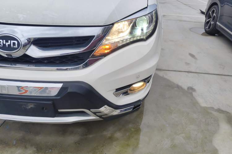 Used BYD S7 2016 1.5T Manual Luxury Edition Left Front Headlight