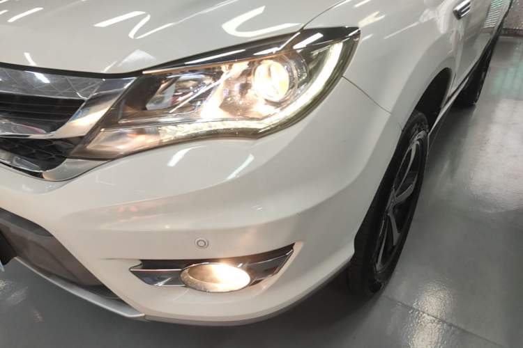 Used BYD S7 2016 2.0T Automatic Prestige Plus Left Front Headlight