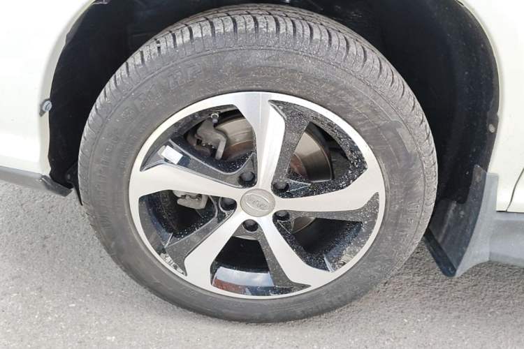 Used BYD S7 2016 2.0T Automatic Prestige Plus Left Front Wheel Hub
