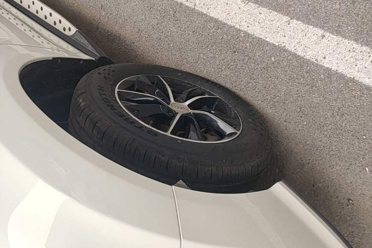 Used BYD S7 2016 1.5T Manual Luxury Edition Left Front Wheel Hub
