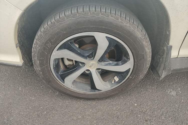 Used BYD S7 2016 2.0T Automatic Prestige Plus Left Front Wheel Hub