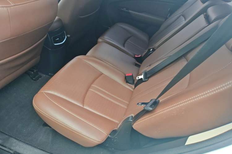 Used BYD S7 2016 2.0T Automatic Prestige Plus Left Rear Seat