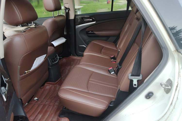 Used BYD S7 2016 2.0T Automatic Prestige Plus Left Rear Seat
