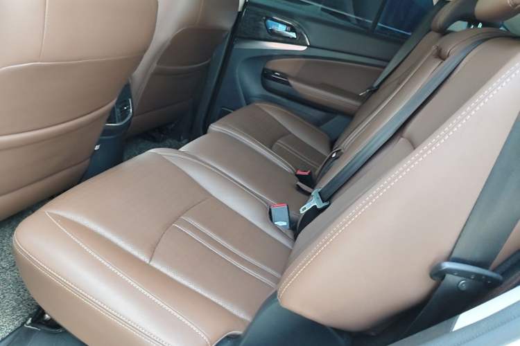 Used BYD S7 2016 2.0T Automatic Prestige Plus Left Rear Seat