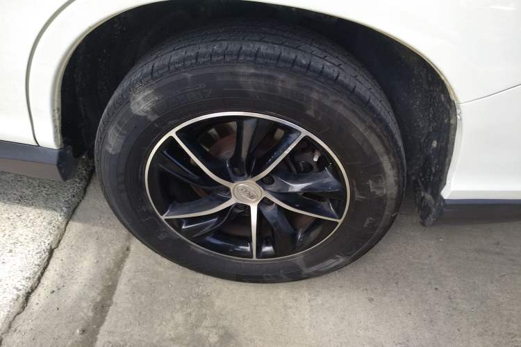 Used BYD S7 2016 1.5T Manual Luxury Edition Left Rear Wheel Hub