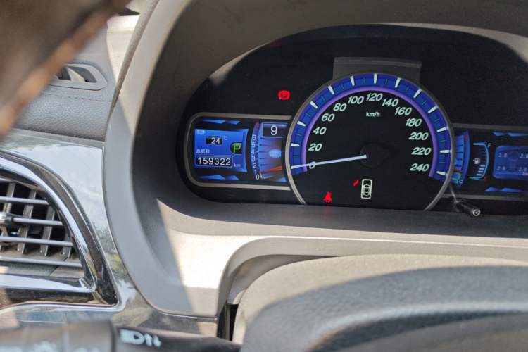 Used BYD S7 2016 2.0T Automatic Prestige Plus Odometer Close Up
