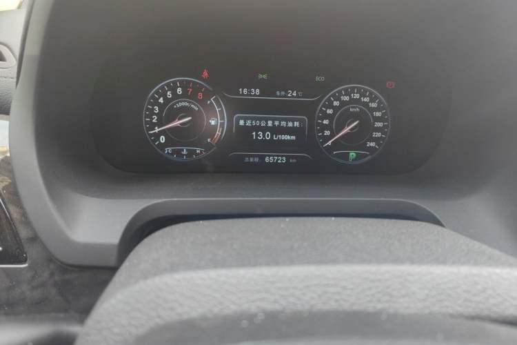 Used BYD S7 2016 2.0T Automatic Flagship Plus Odometer Close Up