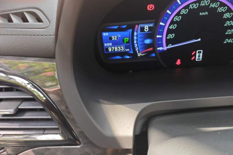 Used BYD S7 2016 2.0T Automatic Prestige Plus Odometer Close Up