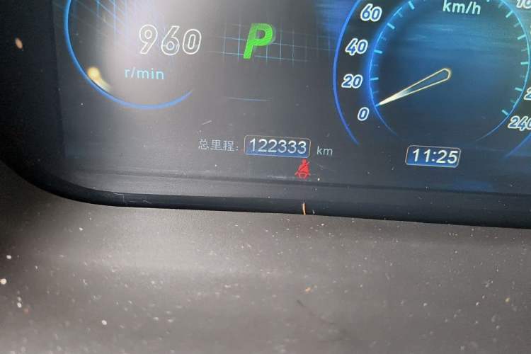 Used BYD S7 2016 2.0T Automatic Flagship Plus Odometer Close Up