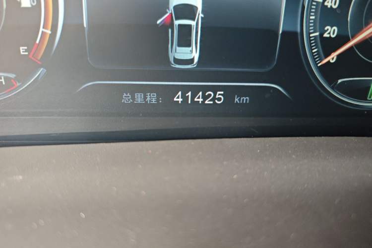 Used BYD S7 2016 2.0T Automatic Flagship Plus Odometer Close Up
