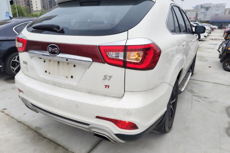 Used BYD S7 2016 1.5T Manual Luxury Edition Rear Right 45 Deg