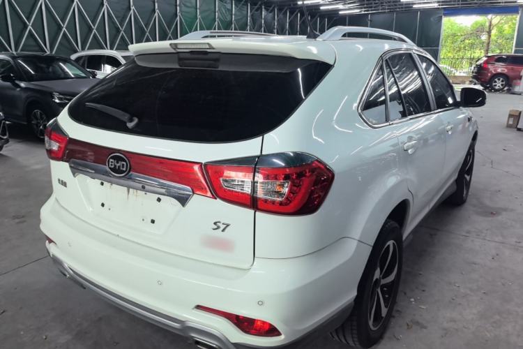 Used BYD S7 2016 2.0T Automatic Prestige Plus Rear Right 45 Deg