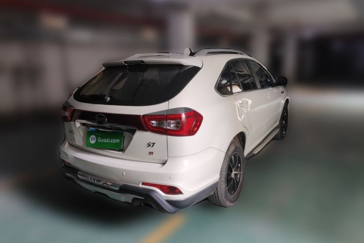 Used BYD S7 2016 1.5T Manual Luxury Edition Rear Right 45 Deg