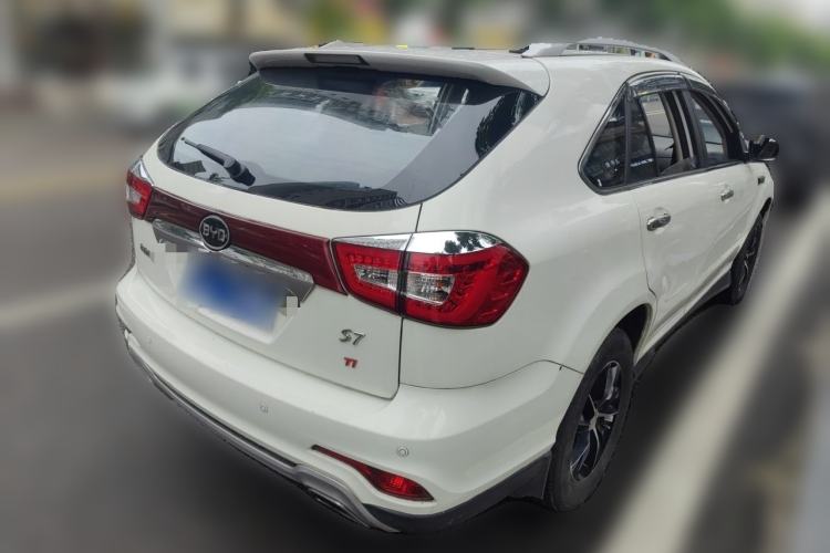 Used BYD S7 2016 1.5T Manual Luxury Edition Rear Right 45 Deg