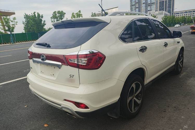 Used BYD S7 2016 2.0T Automatic Prestige Plus Rear Right 45 Deg