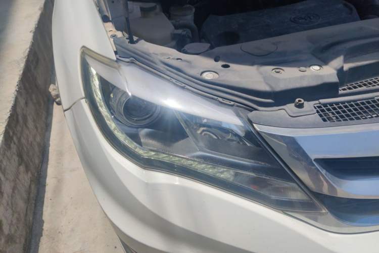 Used BYD S7 2016 1.5T Manual Luxury Edition Right Front Headlight