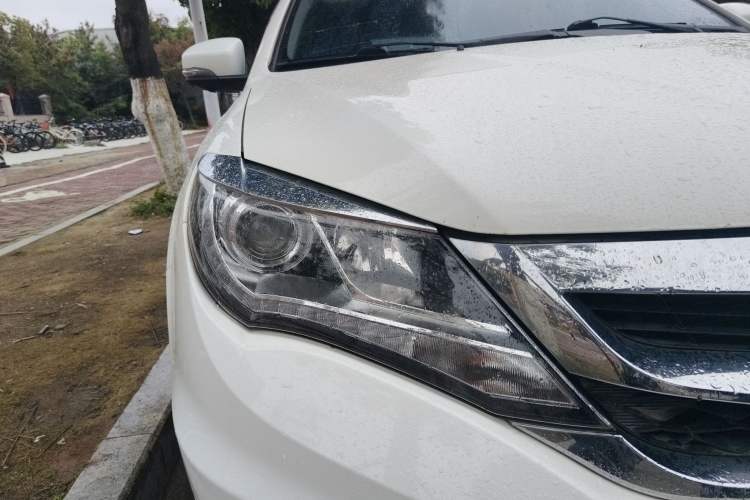 Used BYD S7 2016 1.5T Manual Luxury Edition Right Front Headlight