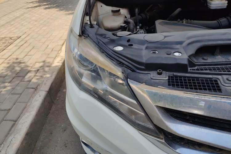 Used BYD S7 2016 2.0T Automatic Prestige Plus Right Front Headlight
