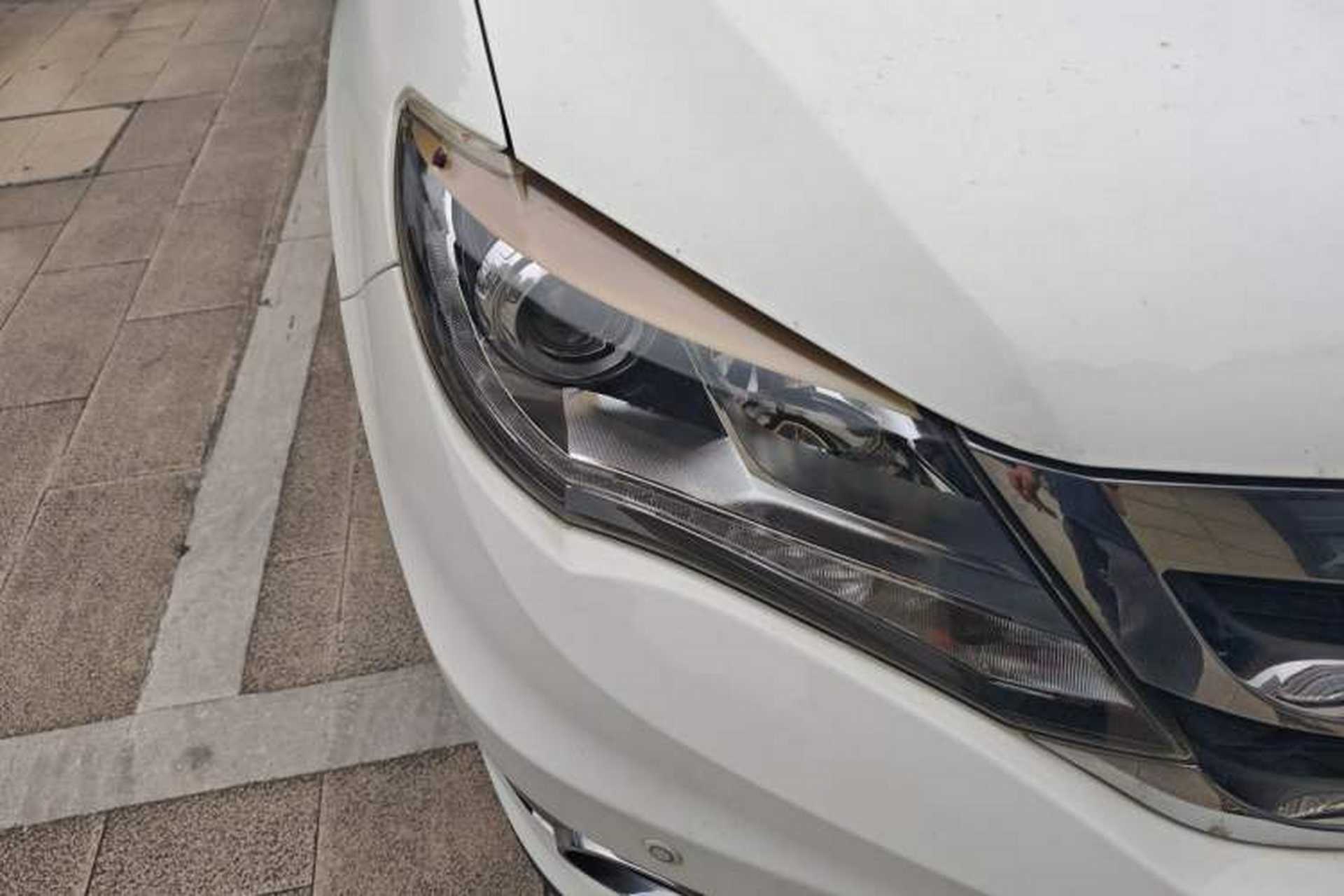Used BYD S7 2016 2.0T Automatic Flagship Plus Right Front Headlight