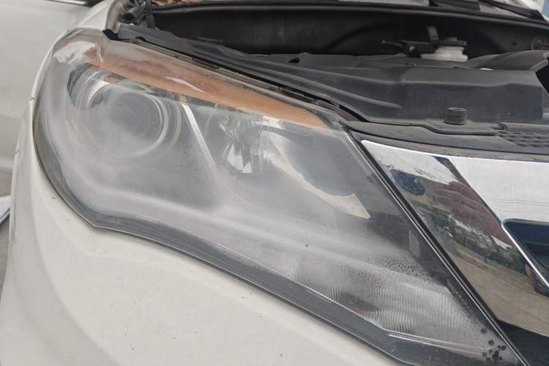 Used BYD S7 2016 2.0T Automatic Prestige Plus Right Front Headlight