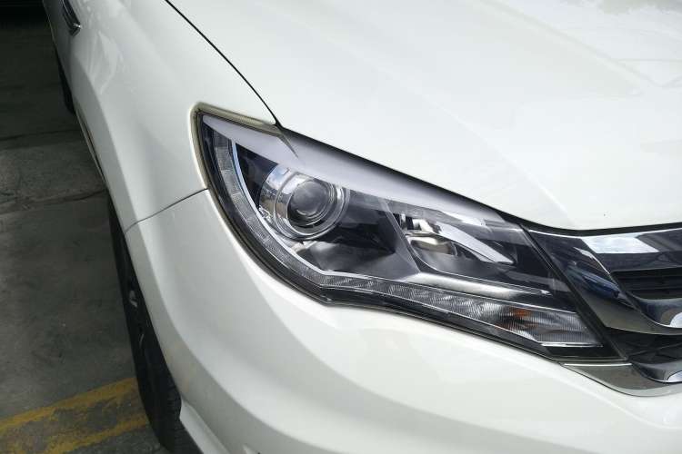 Used BYD S7 2016 1.5T Manual Luxury Edition Right Front Headlight