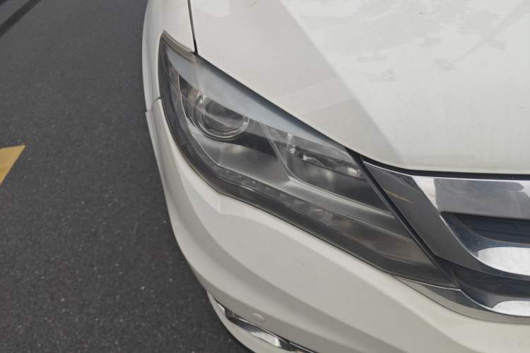 Used BYD S7 2016 2.0T Automatic Flagship Plus Right Front Headlight