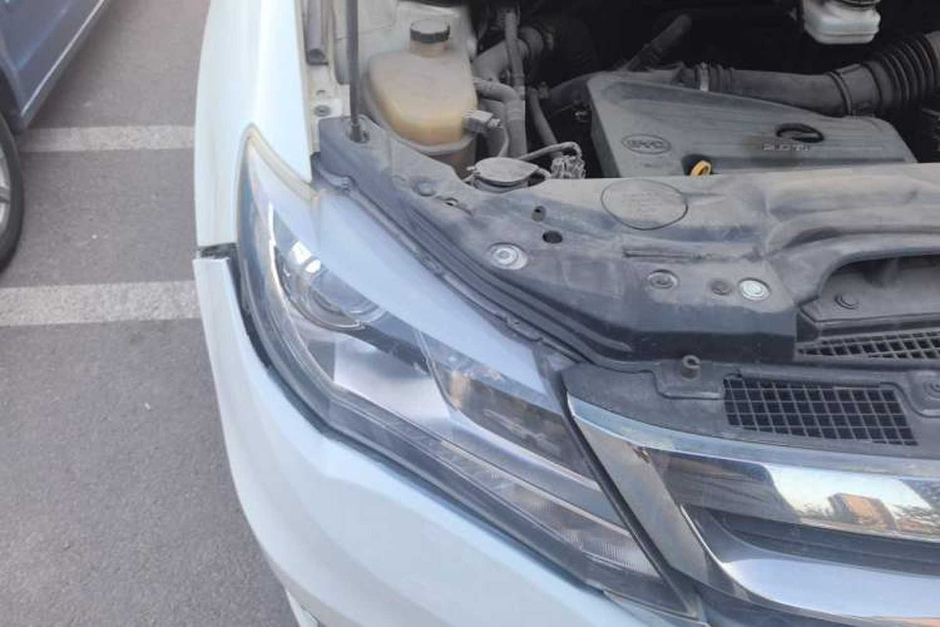 Used BYD S7 2016 2.0T Automatic Prestige Edition Right Front Headlight