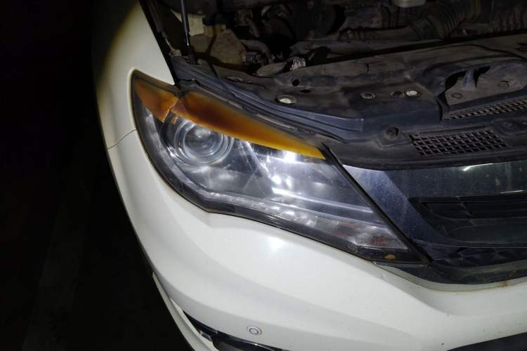 Used BYD S7 2016 2.0T Automatic Prestige Plus Right Front Headlight