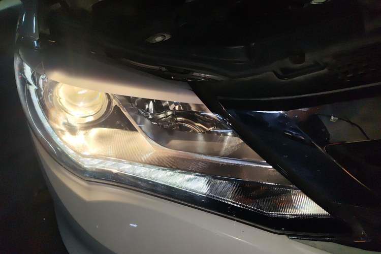 Used BYD S7 2016 2.0T Automatic Prestige Plus Right Front Headlight