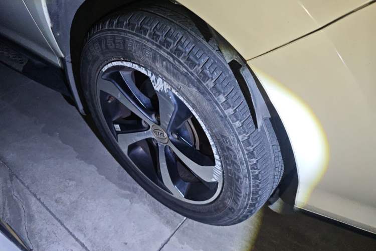 Used BYD S7 2016 2.0T Automatic Prestige Edition Right Front Wheel Hub