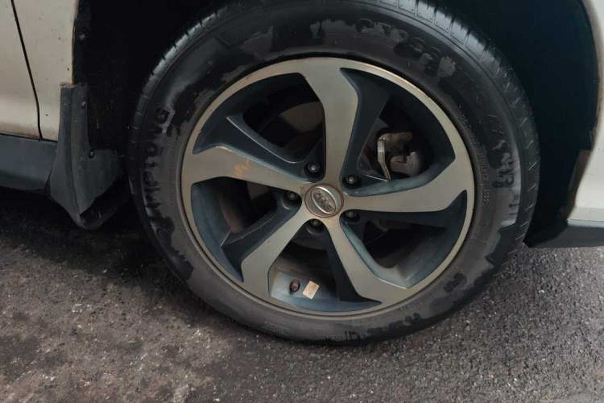 Used BYD S7 2016 2.0T Automatic Prestige Edition Right Front Wheel Hub