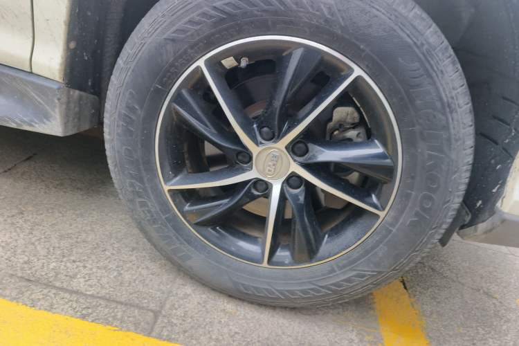 Used BYD S7 2016 1.5T Manual Luxury Edition Right Front Wheel Hub