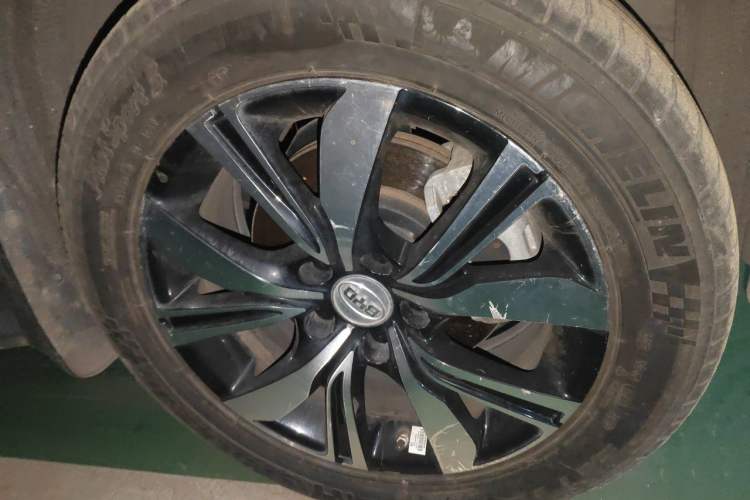 Used BYD S7 2016 2.0T Automatic Prestige Plus Right Front Wheel Hub