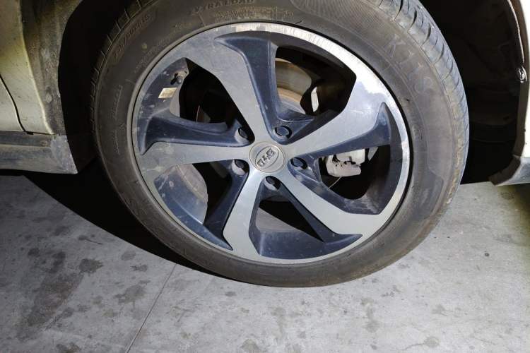 Used BYD S7 2016 2.0T Automatic Prestige Plus Right Front Wheel Hub