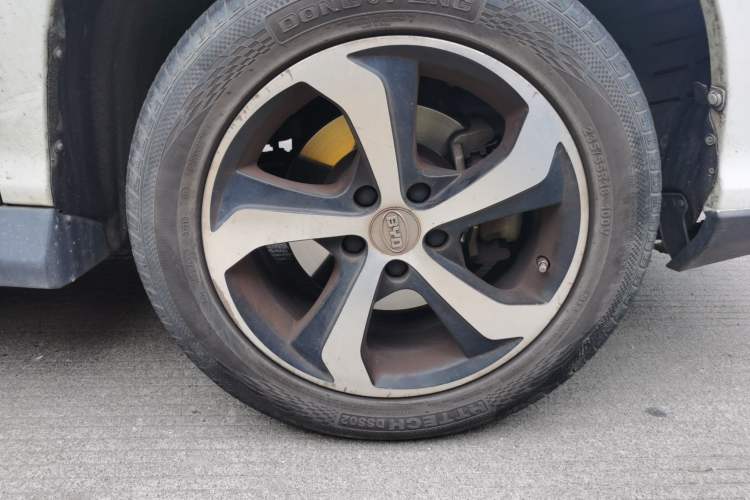Used BYD S7 2016 2.0T Automatic Prestige Plus Right Front Wheel Hub