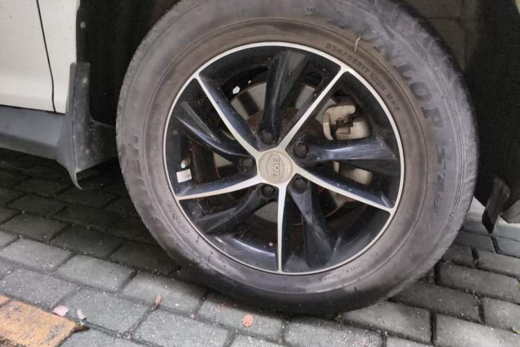 Used BYD S7 2016 1.5T Manual Luxury Edition Right Front Wheel Hub