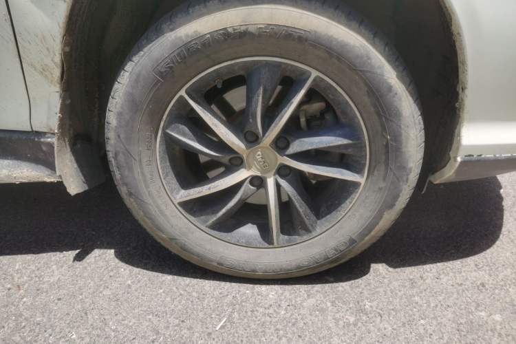 Used BYD S7 2016 1.5T Manual Luxury Edition Right Front Wheel Hub